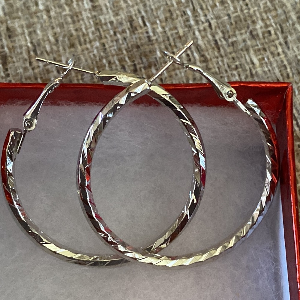 Silvertone Hoop Earrings Twisted Textured 1 1/2 Inch New